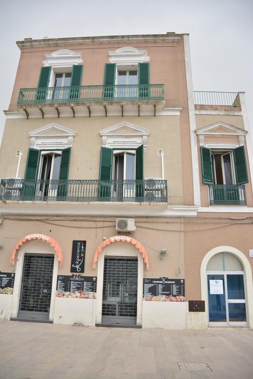 B&B Le Colonne Brindisi Exterior photo